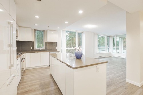 304-3096 Windsor Gate, Coquitlam, BC 