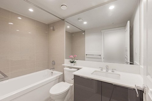 304-3096 Windsor Gate, Coquitlam, BC 