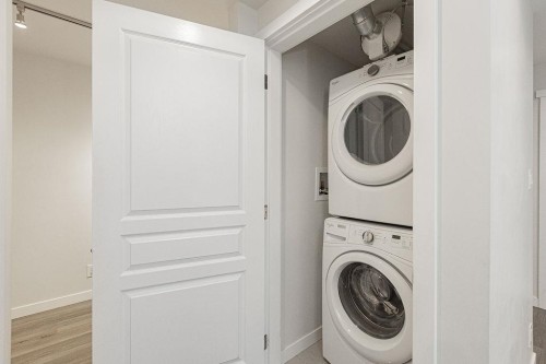 304-3096 Windsor Gate, Coquitlam, BC 