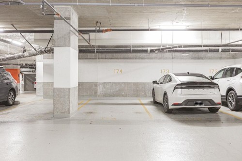 304-3096 Windsor Gate, Coquitlam, BC 