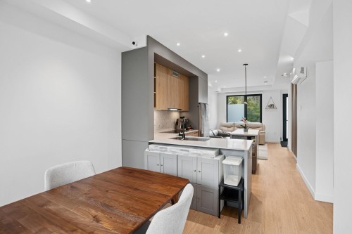 202-606 Foster Avenue, Coquitlam, BC 