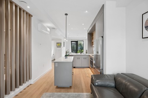 202-606 Foster Avenue, Coquitlam, BC 