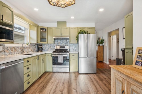 658 Pender Place, Port Coquitlam, BC 