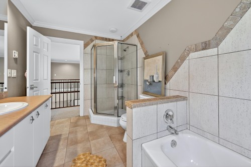 5891 Laurelwood Ct, Richmond, BC 