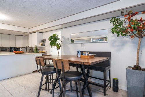 1895 Rosebery Avenue, West Vancouver, BC 