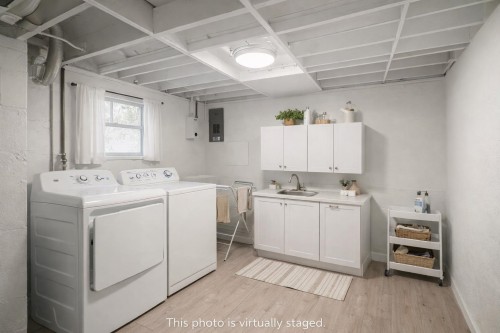 2715 16Th Avenue W, Vancouver, BC 