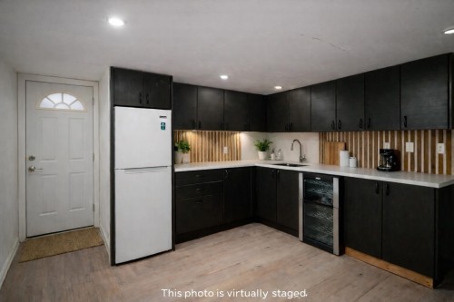 2715 16Th Avenue W, Vancouver, BC 