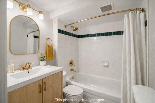 2715 16Th Avenue W, Vancouver, BC 