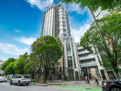 806-565 Smithe Street  Vancouver, BC V6B 0E4