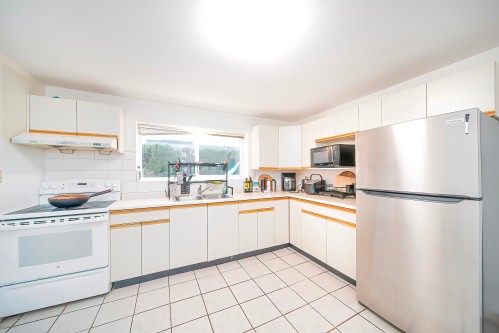 951 Everett Crescent, Burnaby, BC 