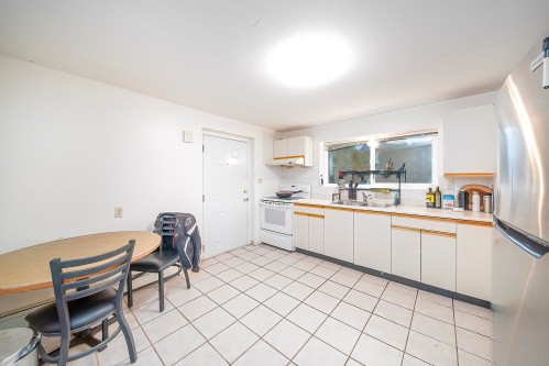 951 Everett Crescent, Burnaby, BC 