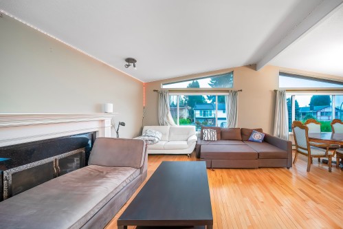 951 Everett Crescent, Burnaby, BC 