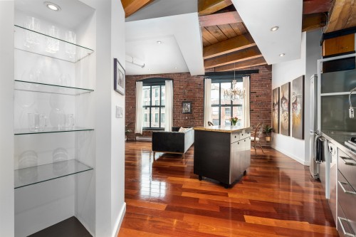 302-55 Cordova Street E, Vancouver, BC 