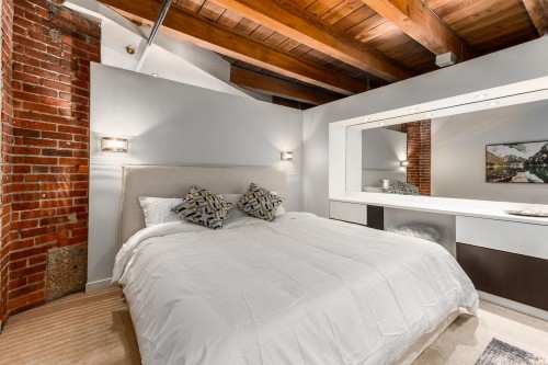 302-55 Cordova Street E, Vancouver, BC 