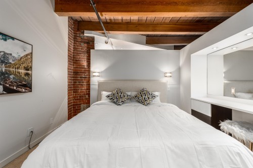 302-55 Cordova Street E, Vancouver, BC 