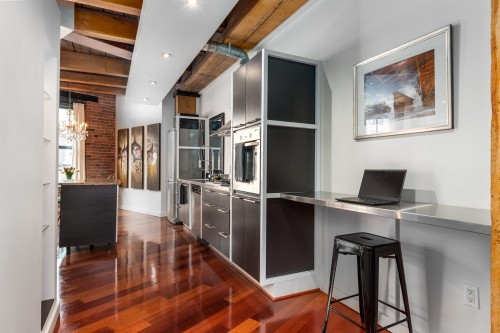 302-55 Cordova Street E, Vancouver, BC 