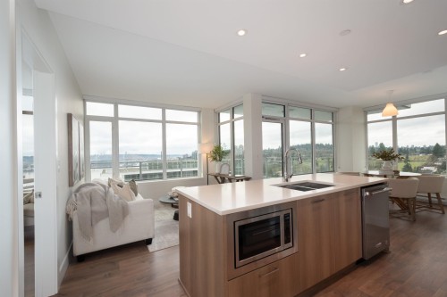 2102-258 Nelson's Court  New Westminster, BC V3L 0J9