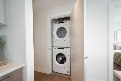 2102-258 Nelson'S Court, New Westminster, BC 