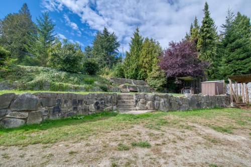 7712 Fawn Road, Halfmoon Bay, BC 