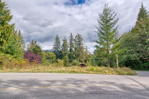 7712 Fawn Road, Halfmoon Bay, BC 