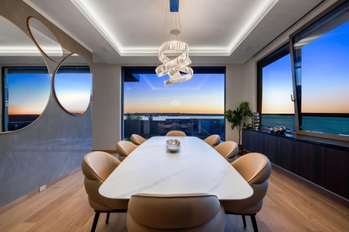 1405 28Th Street, West Vancouver, BC 