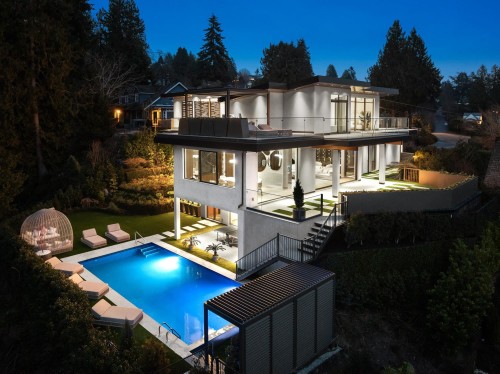 1405 28Th Street, West Vancouver, BC 
