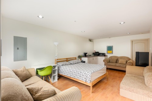 7949 Montcalm Street, Vancouver, BC 