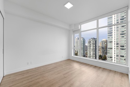 1607-6511 Sussex Avenue, Burnaby, BC 