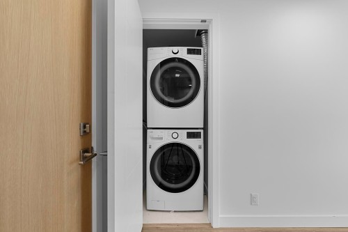 1607-6511 Sussex Avenue, Burnaby, BC 