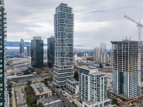 1607-6511 Sussex Avenue, Burnaby, BC 