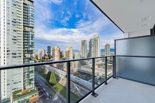 1607-6511 Sussex Avenue, Burnaby, BC 