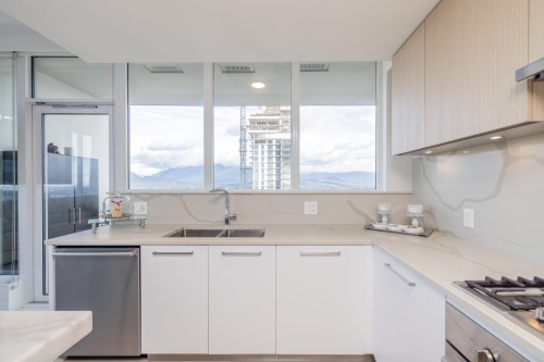 2604-567 Clarke Road, Coquitlam, BC 