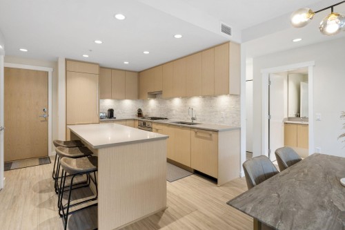 326-9213 Odlin Road, Richmond, BC 