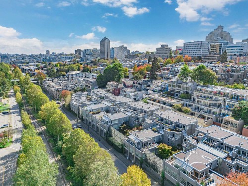 2243 Oak Street, Vancouver, BC 