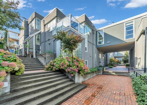 2243 Oak Street, Vancouver, BC 