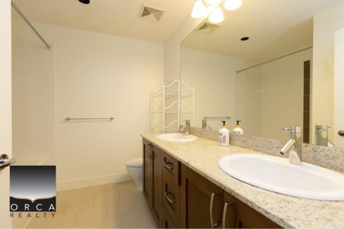 204-1111 27Th East Street, North Vancouver, BC 