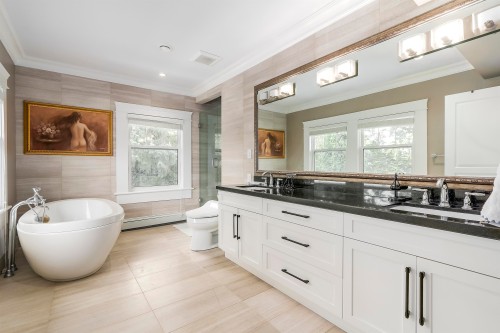 1926 17Th Avenue W, Vancouver, BC 