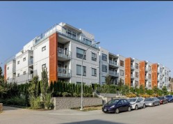 209-2345 Rindall Avenue  Port Coquitlam, BC V3C 0T1
