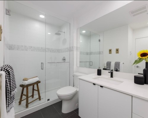 209-2345 Rindall Avenue, Port Coquitlam, BC 