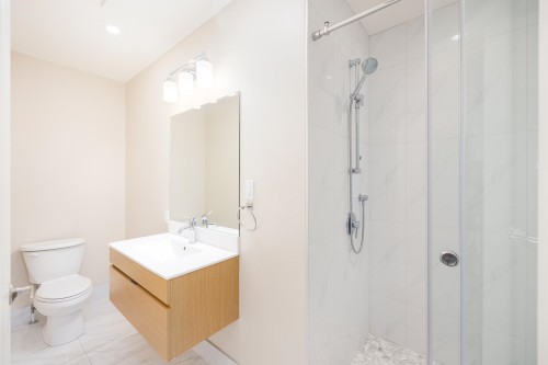 6220 Summit Avenue, West Vancouver, BC 