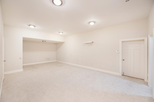 6220 Summit Avenue, West Vancouver, BC 