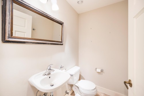 6220 Summit Avenue, West Vancouver, BC 