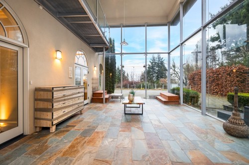 6220 Summit Avenue, West Vancouver, BC 