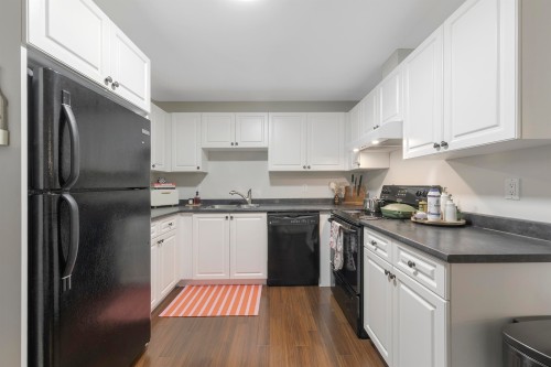 518 16Th Street E, North Vancouver, BC 