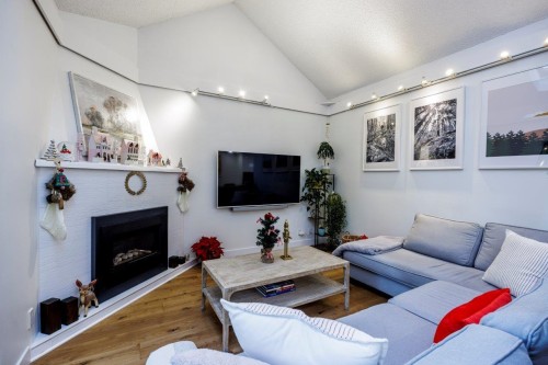 209-4001 Mt Seymour Parkway, North Vancouver, BC 