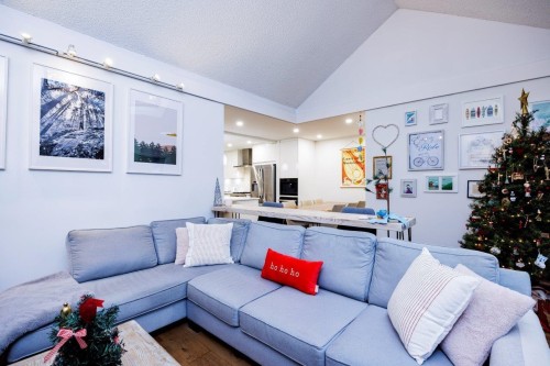 209-4001 Mt Seymour Parkway, North Vancouver, BC 