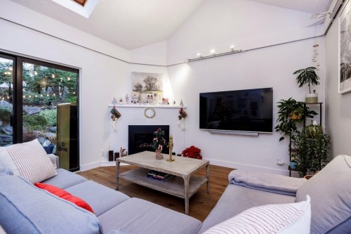 209-4001 Mt Seymour Parkway, North Vancouver, BC 