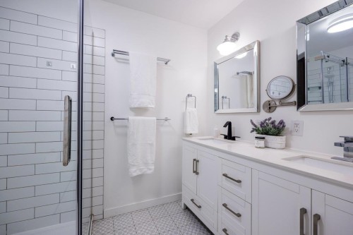 209-4001 Mt Seymour Parkway, North Vancouver, BC 