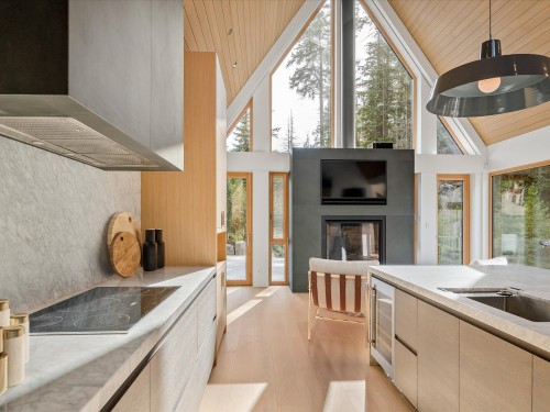 2925 Kadenwood Drive, Whistler, BC 