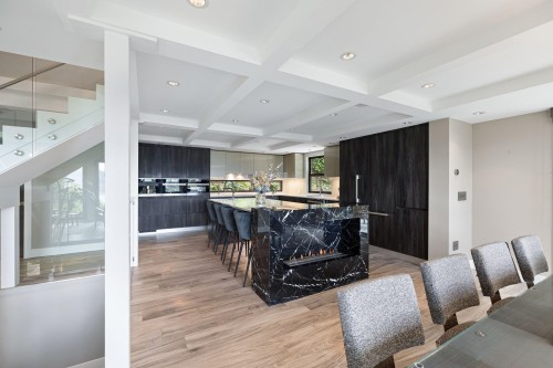 445 Mountain Drive, West Vancouver, BC 